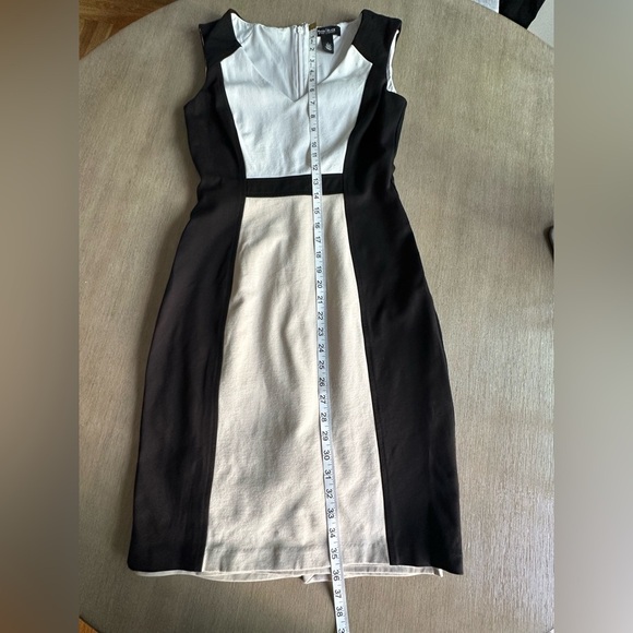 White House black market sheath dress tan white black EUC 4 - Picture 4 of 6